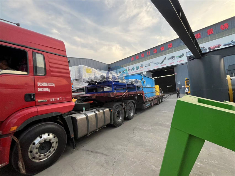 第二车设备已发出：河北年产5000吨液体肥设备装车发货